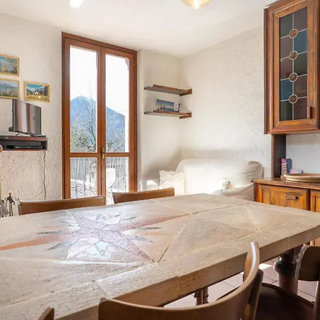 Apartment Mountain With Fireplace And Mountain View