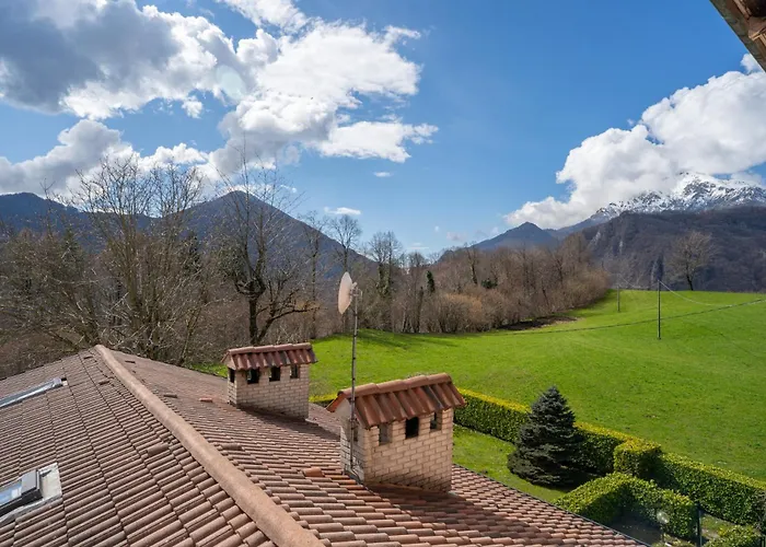 Mountain With Mountain View Apartment